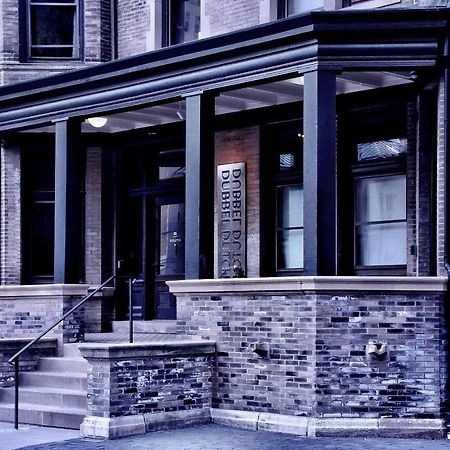 The Dubbel Dutch Hotel Milwaukee Exterior photo